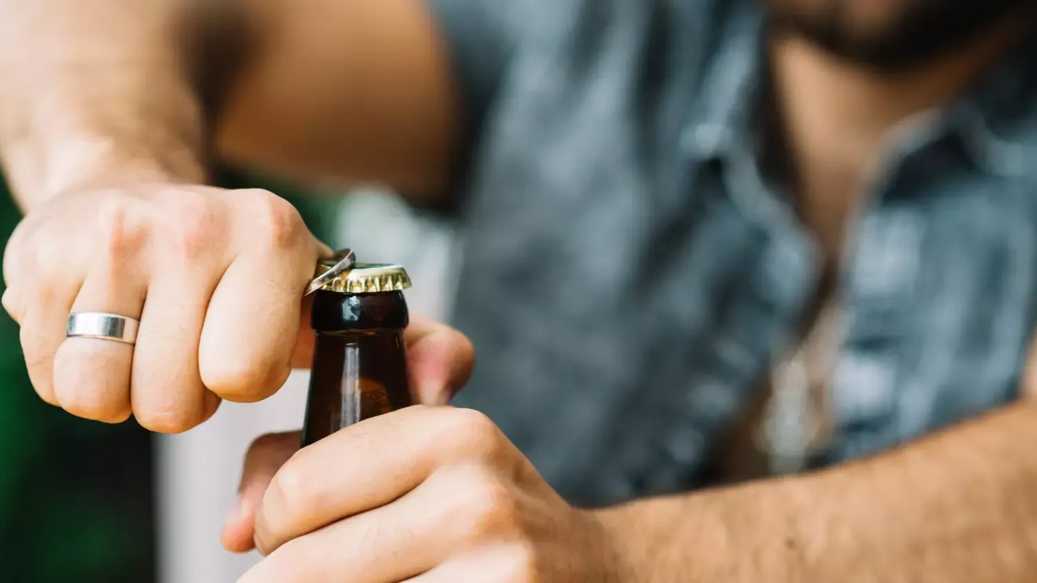 Wydatki na alkohol. Ile Polacy wydają na napoje alkoholowe?